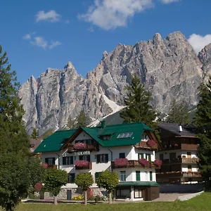 Hotel Oasi, Cortina dʼAmpezzo